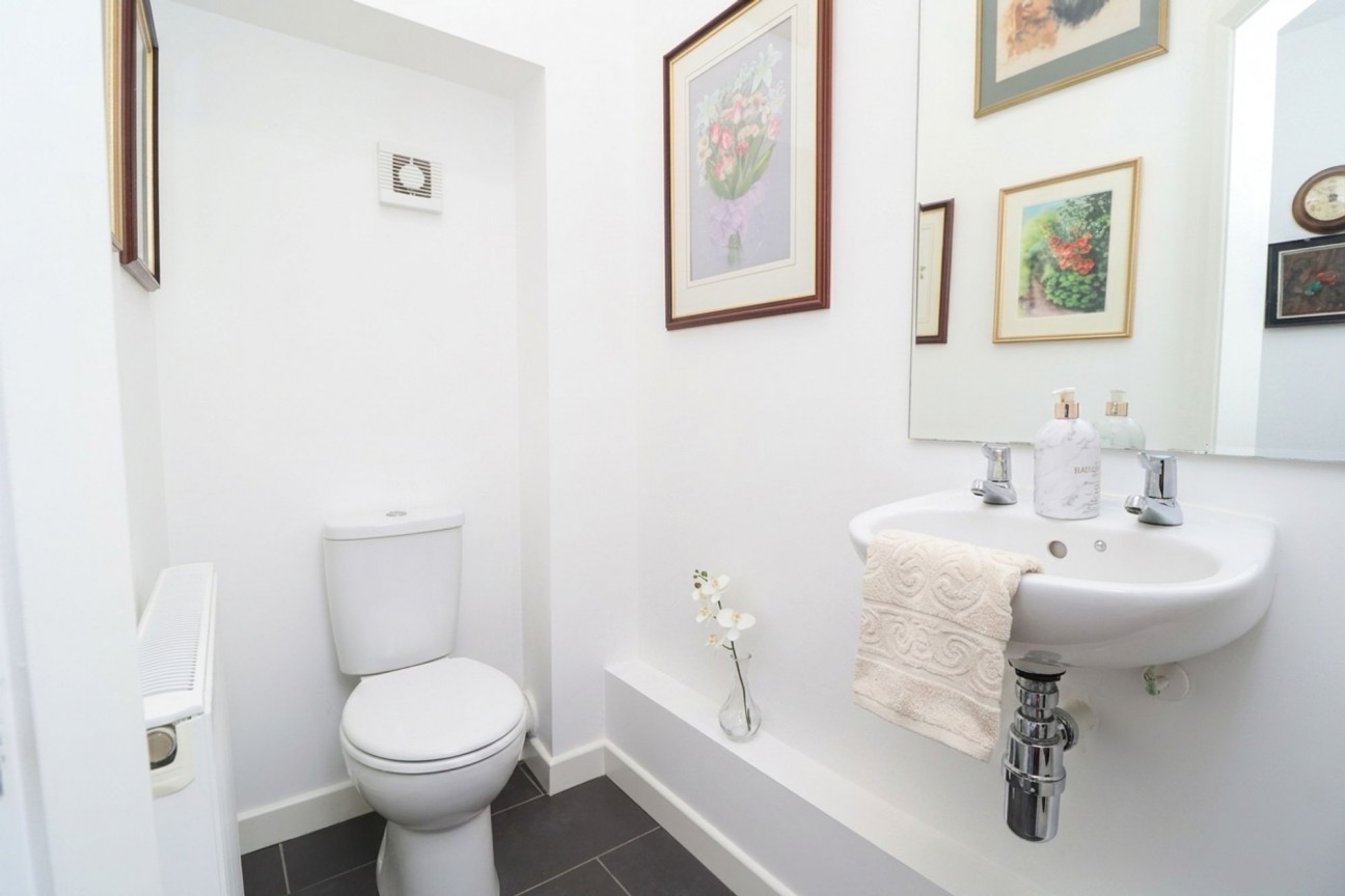 High Road, Carlton-In-Lindrick, S81