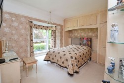 High Road, Carlton-In-Lindrick, S81