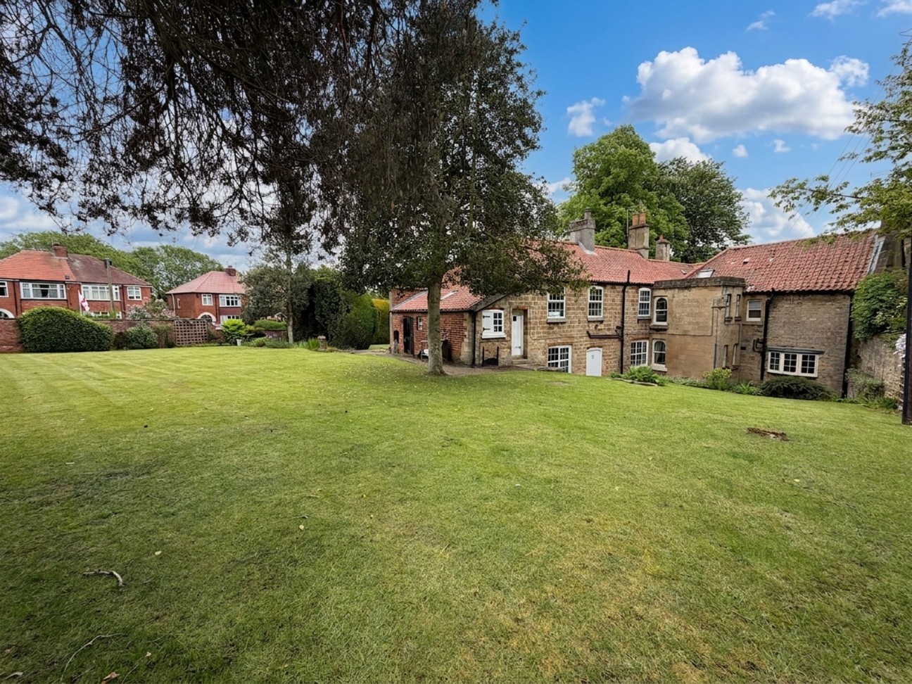 High Road, Carlton-In-Lindrick, S81
