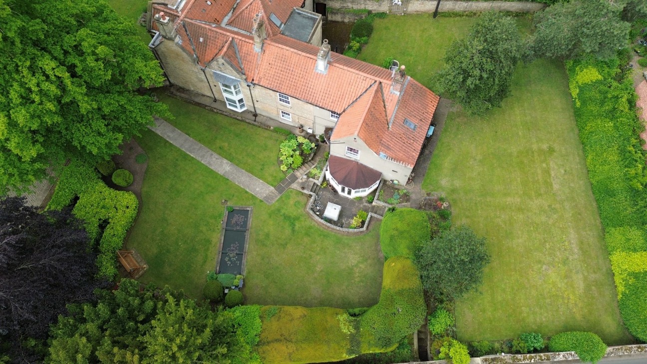 High Road, Carlton-In-Lindrick, S81