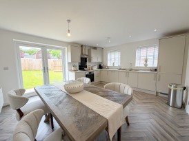 Hewer Drive, Costhorpe, S81