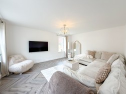 Hewer Drive, Costhorpe, S81
