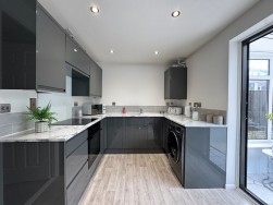 Manor Close, Worksop, S80