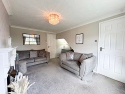 Manor Close, Worksop, S80