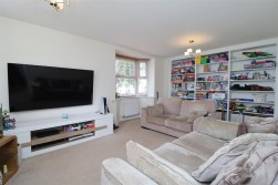 Scholars Place, Worksop, S80