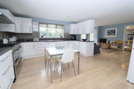 Hall Drive, Worksop, S80