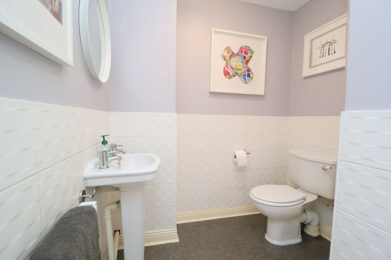 Hall Drive, Worksop, S80