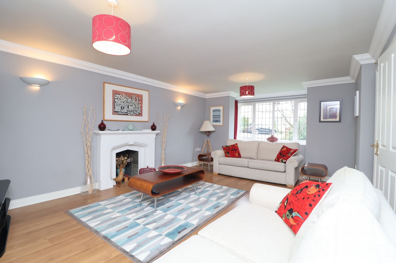 Hall Drive, Worksop, S80