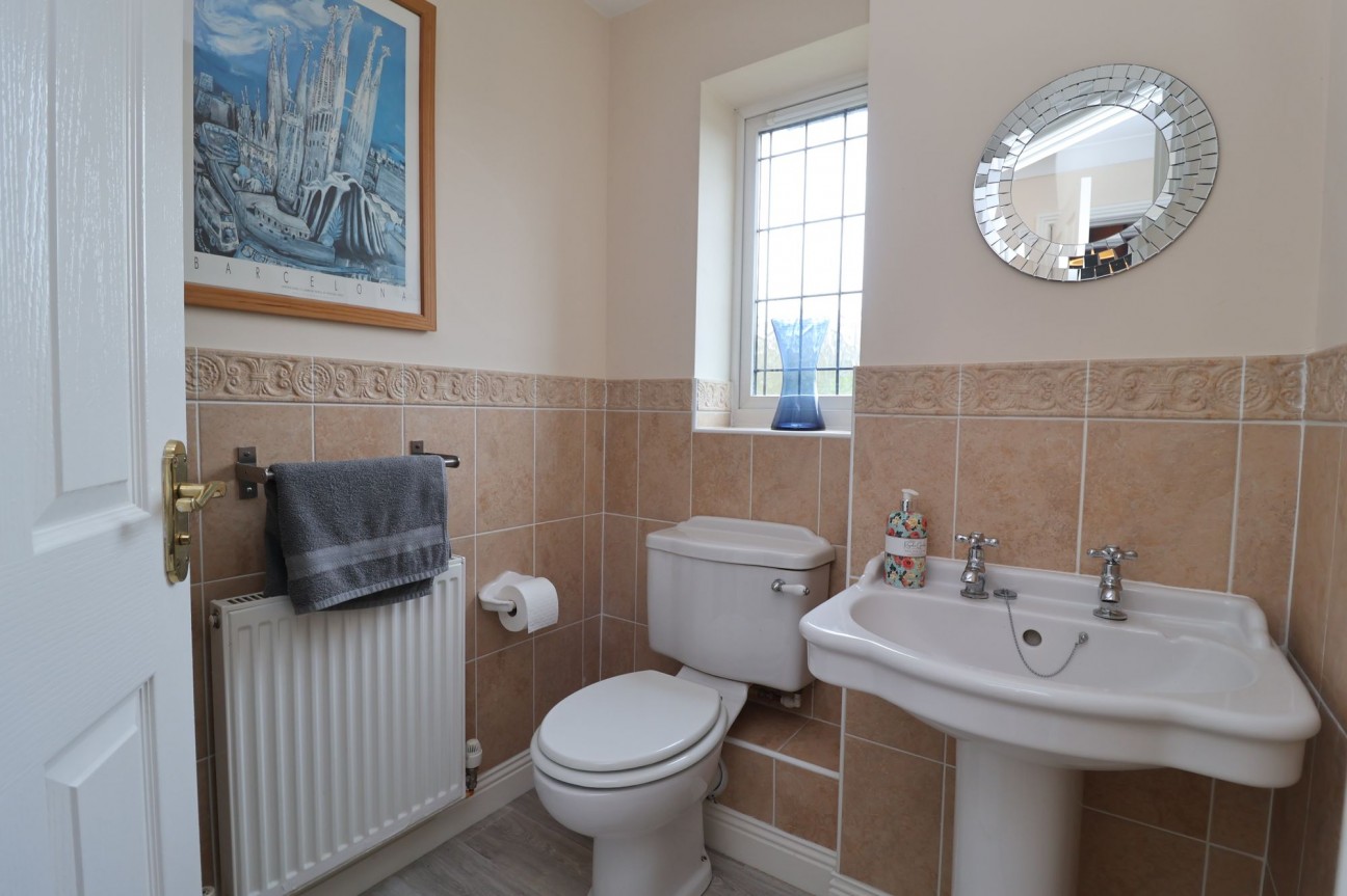 Hall Drive, Worksop, S80