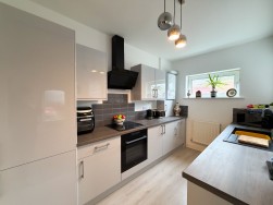 High Street, Clowne, S43