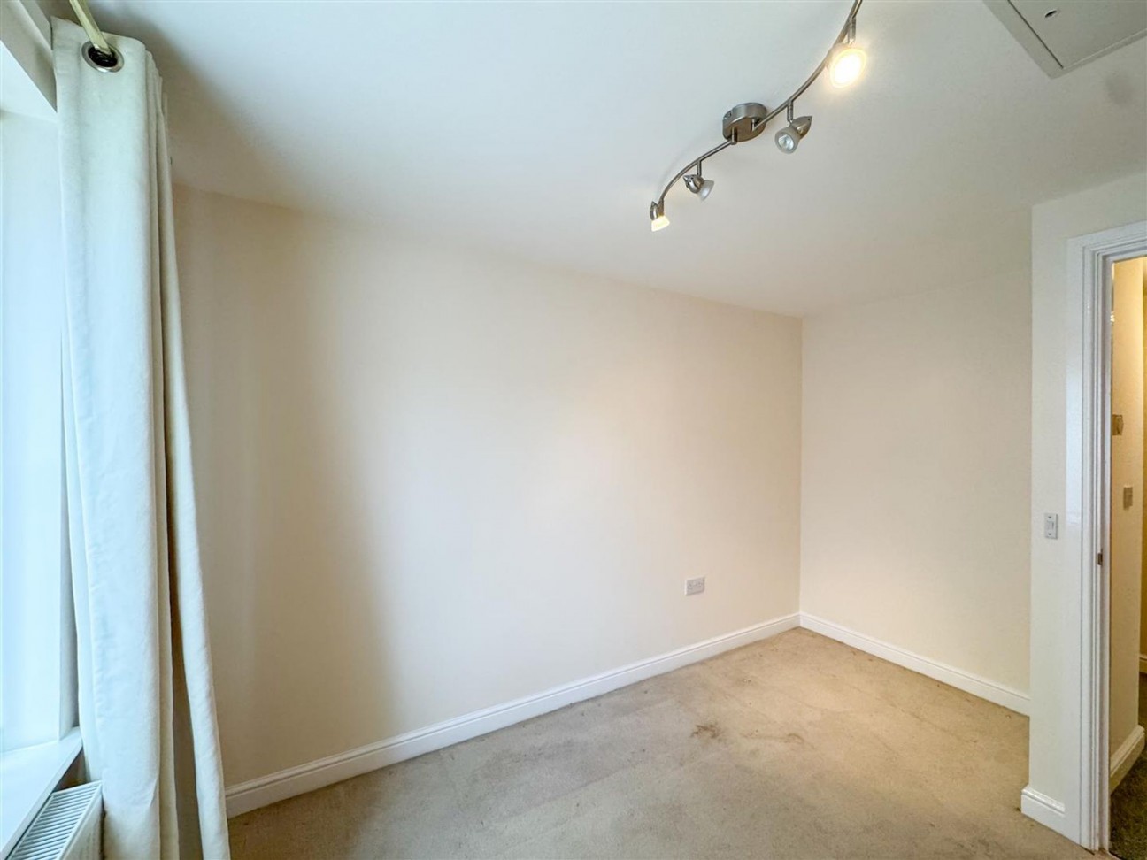 Royal Court, Worksop, S80