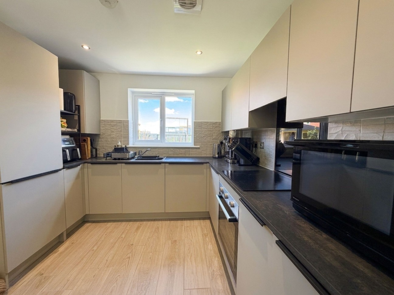 Grebe Way, Langold, S81