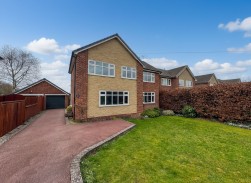 High Road, Carlton-In-Lindrick, S81
