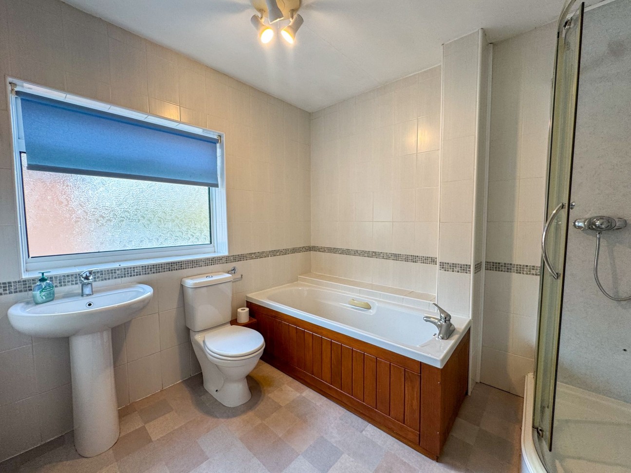 High Road, Carlton-In-Lindrick, S81