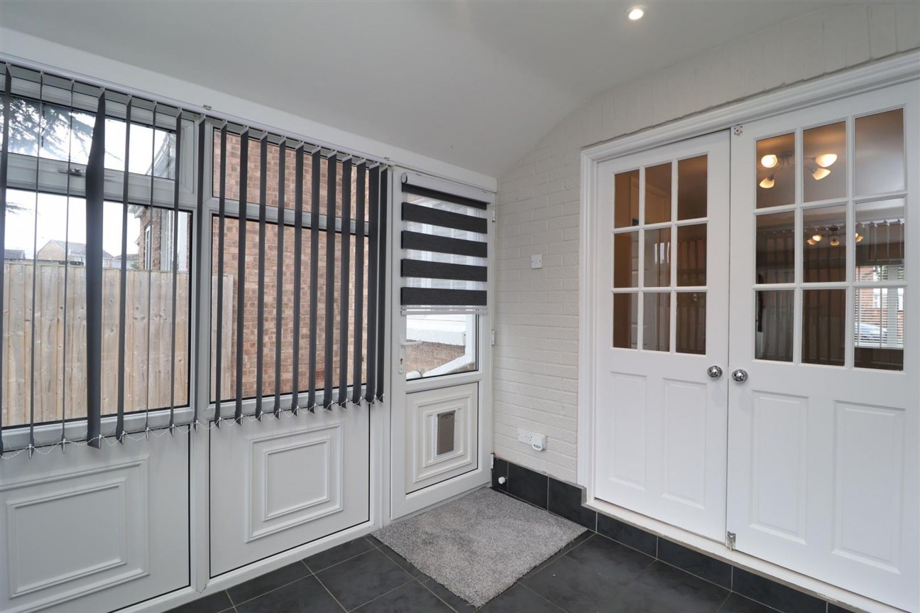 Holding, Worksop, S81