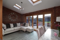 South Parade, Worksop, S81