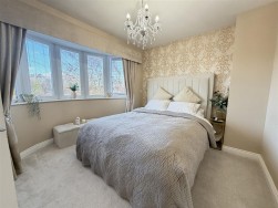 South Parade, Worksop, S81