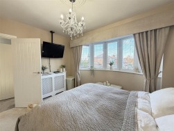 South Parade, Worksop, S81