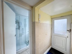 Queen Street, Creswell, S80