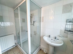 Queen Street, Creswell, S80