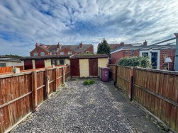 Queen Street, Creswell, S80