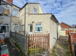 Queen Street, Creswell, S80