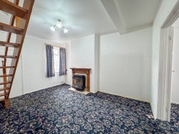 Queen Street, Creswell, S80