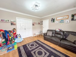 Kenilworth Drive, Carlton-In-Lindrick, S81