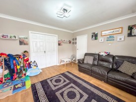 Kenilworth Drive, Carlton-In-Lindrick, S81