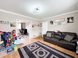 Kenilworth Drive, Carlton-In-Lindrick, S81