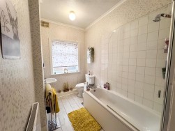 Clarence Road, Worksop, S80