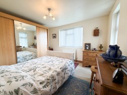 Station Road, Whitwell, S80