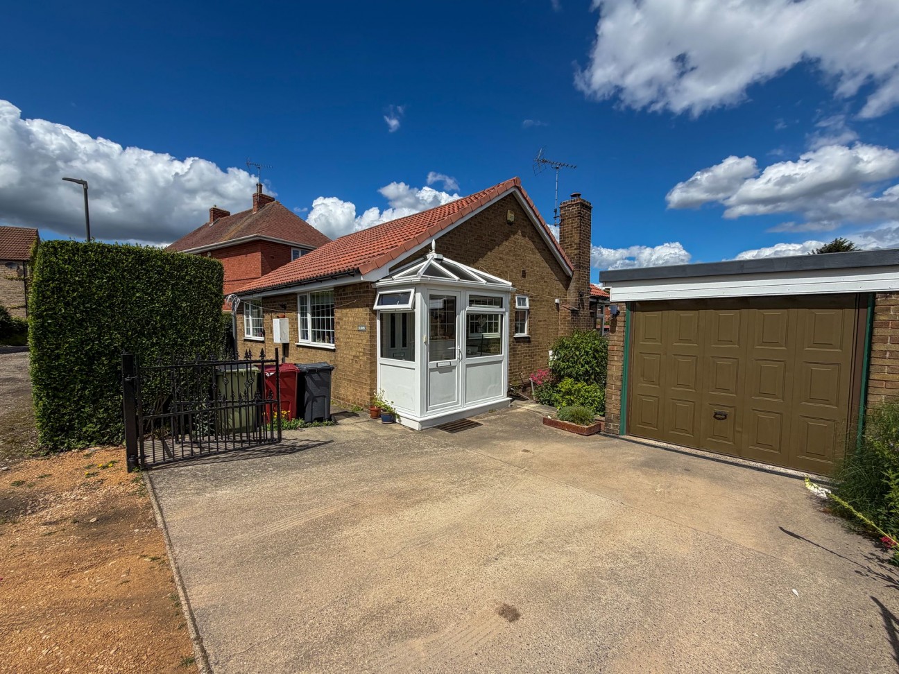 Station Road, Whitwell, S80