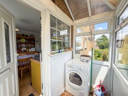 Station Road, Whitwell, S80