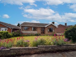 Scholey Avenue, Woodsetts, S81