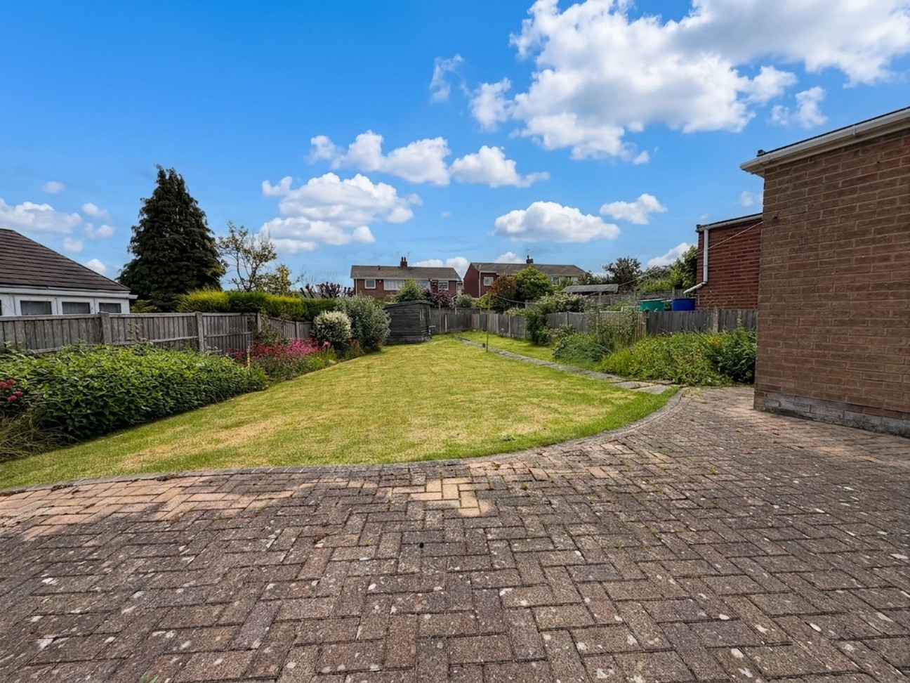 Scholey Avenue, Woodsetts, S81