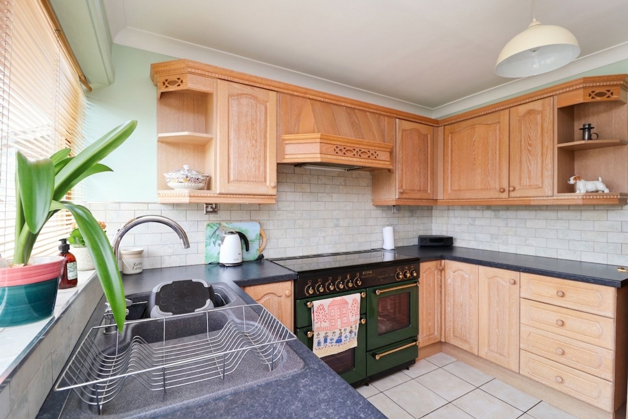Scholey Avenue, Woodsetts, S81