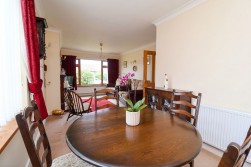Scholey Avenue, Woodsetts, S81
