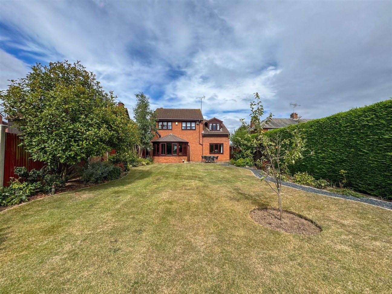 Long Lane, Carlton-In-Lindrick, S81