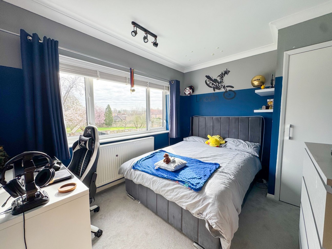 High Road, Carlton-In-Lindrick, S81