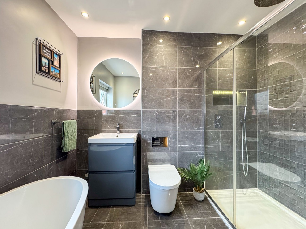 High Road, Carlton-In-Lindrick, S81