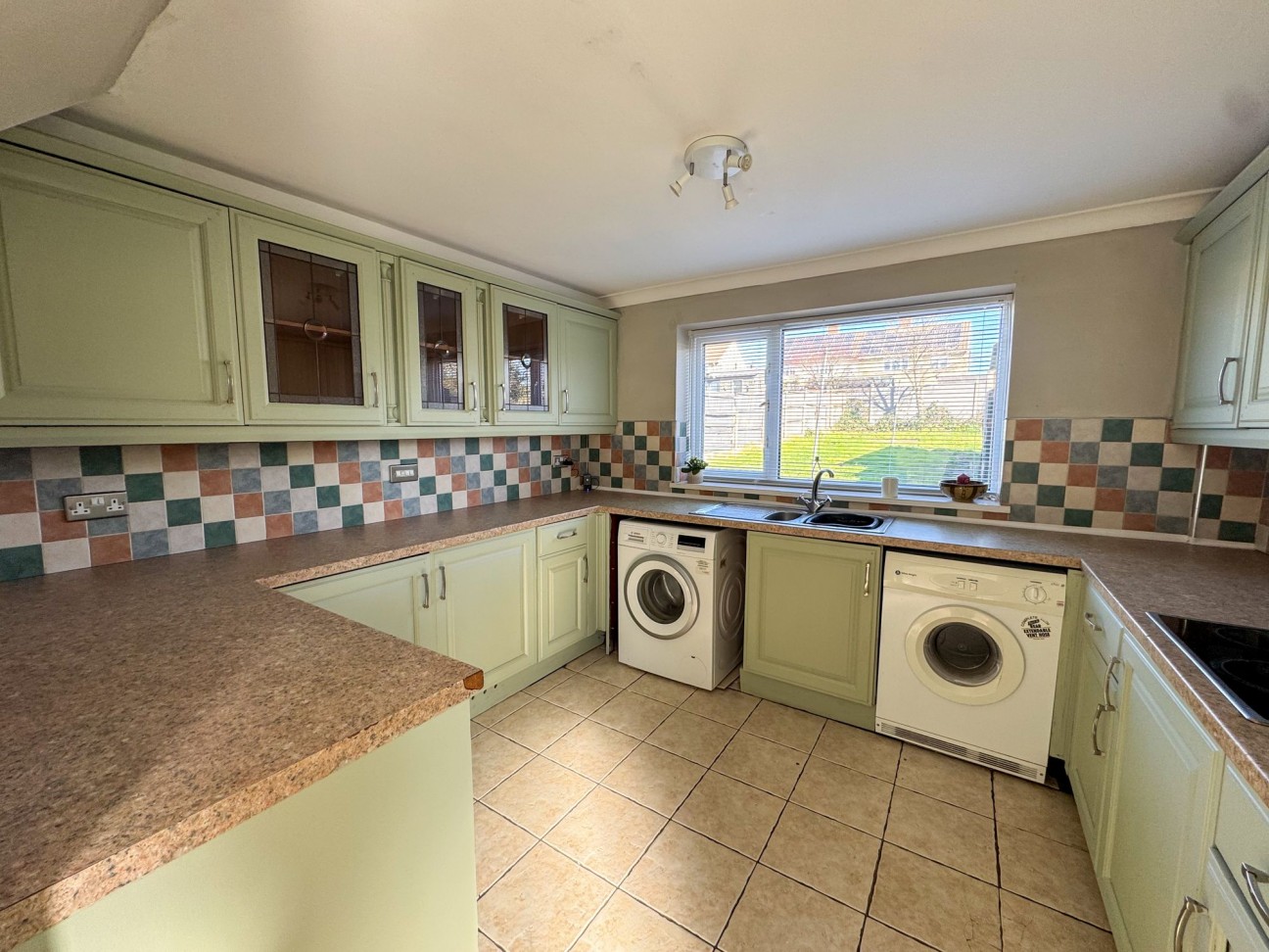 Long Lane, Carlton-In-Lindrick, S81