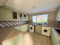 Long Lane, Carlton-In-Lindrick, S81