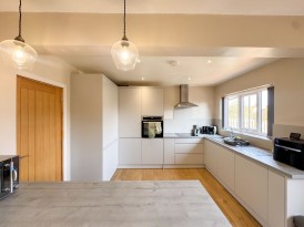 High Road, Carlton-In-Lindrick, S81