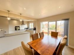 High Road, Carlton-In-Lindrick, S81