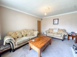 High Road, Carlton-In-Lindrick, S81