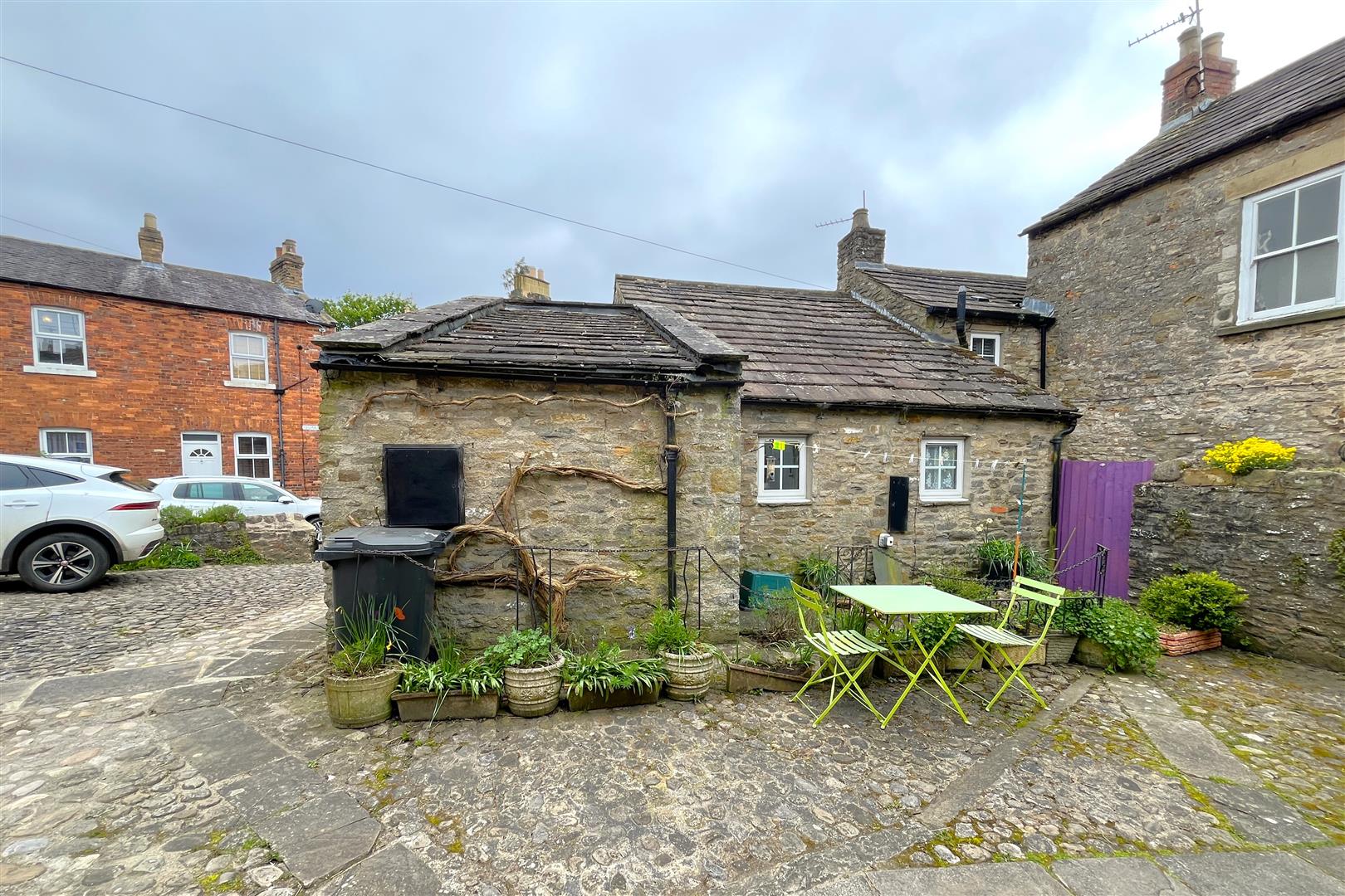 Penfold Yard, Quakers Lane, Richmond