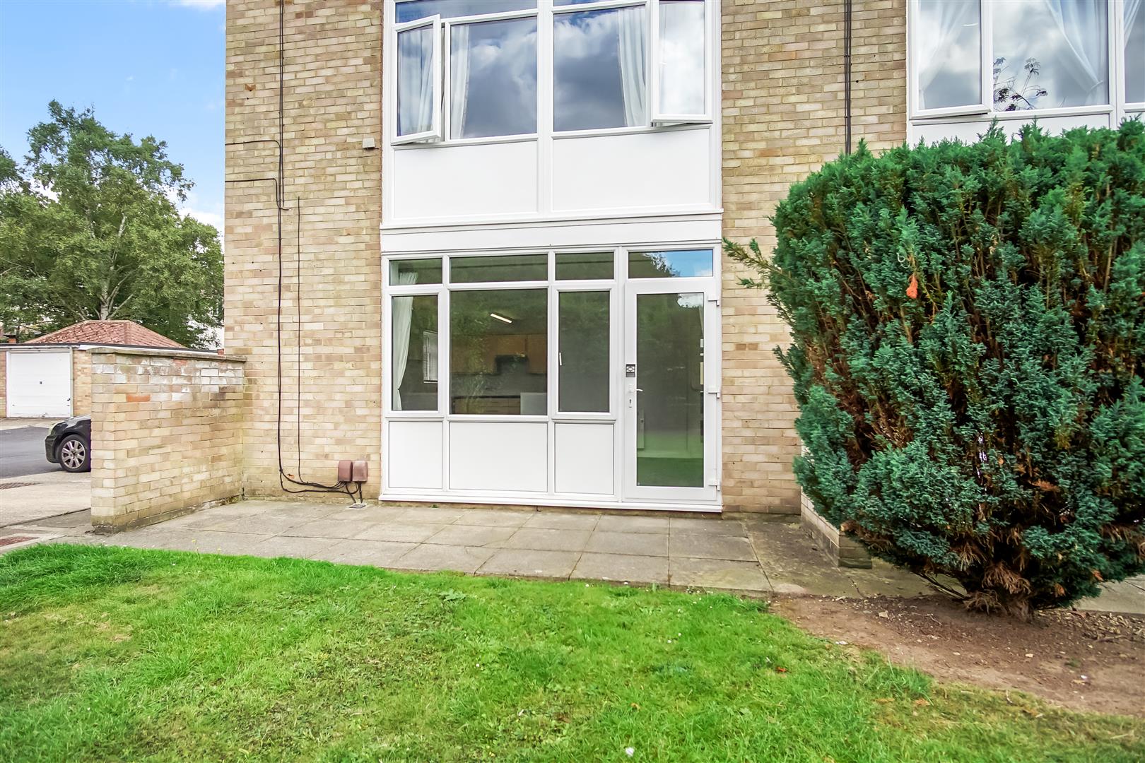 Knoll Avenue, Darlington