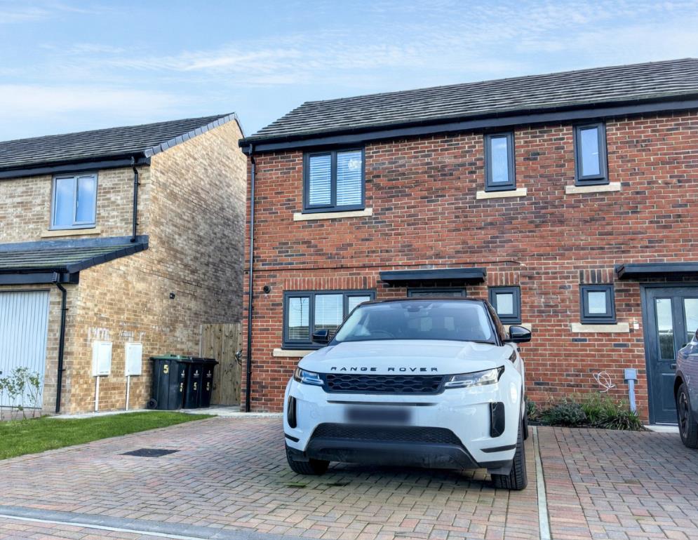 Lewis Carroll Close, Darlington