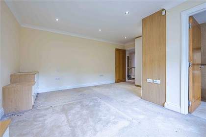 photo for Stonegrove, 108 Stonegrove, Edgware, Middlesex